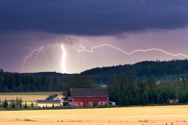 Ukkoskausi jäi vaisuksi.