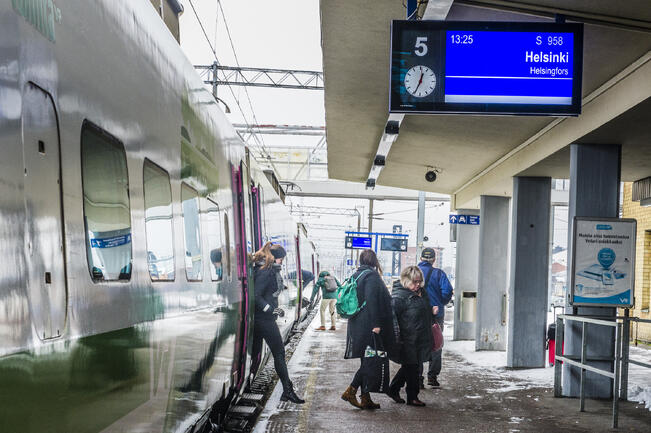 Niin sanottu Tunnin juna nopeuttaisi Väylävirastoon arvion mukaan Turun ja Helsingin välistä junamatka-aikaa 30-33 minuuttia.