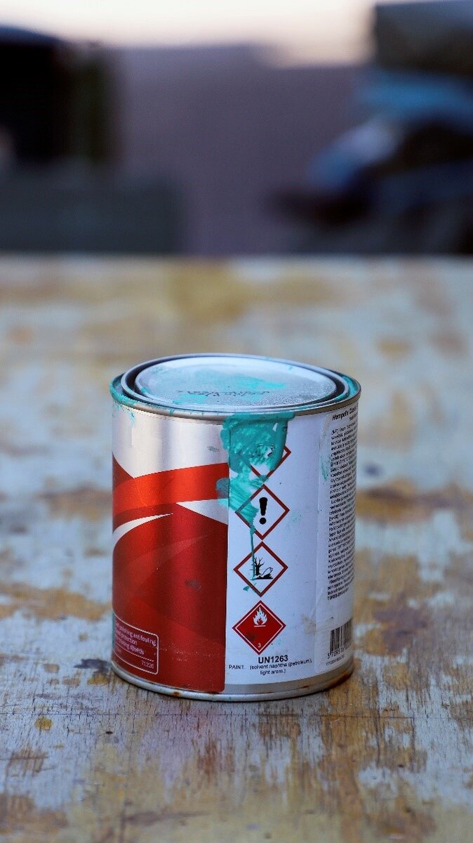 Kaikki myrkkymaalit ovat erittäin myrkyllisiä vesieliöille ja ne aiheuttavat pitkäaikaisia haittavaikutuksia ympäristössä.