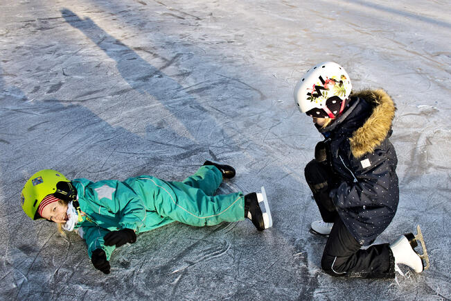 Loppiaisena luistellaan myös luonnonjääkentillä ympäri Turkua. Kuva on vuodelta 2017.