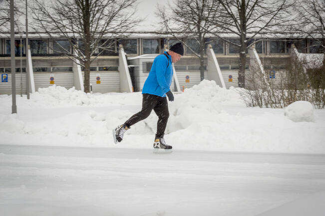 Turussa on saatu vihdoin luonnonjääkenttiä luistelukuntoon. Kuva on viime tammikuulta.