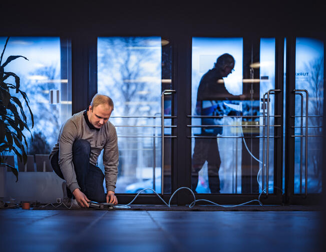 Sisäilman laadun arvioinnin tulisi perustua ensisijaisesti rakennuksen tutkimiseen.