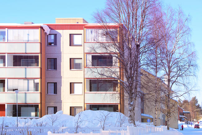 Jos vuokrattuun kohteeseen kuuluu oma parveke, vuokralainen vastaa sen puhtaanapidosta, vaikka asiasta ei olisi erikseen kirjattu ehtoa vuokrasopimukseen.