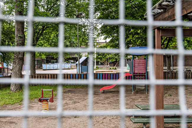 Leikkipuistotoimintaa järjestetään ohjattuna toimintana 1,5–5-vuotiaille lapsille arkisin kello 9–12.30. 