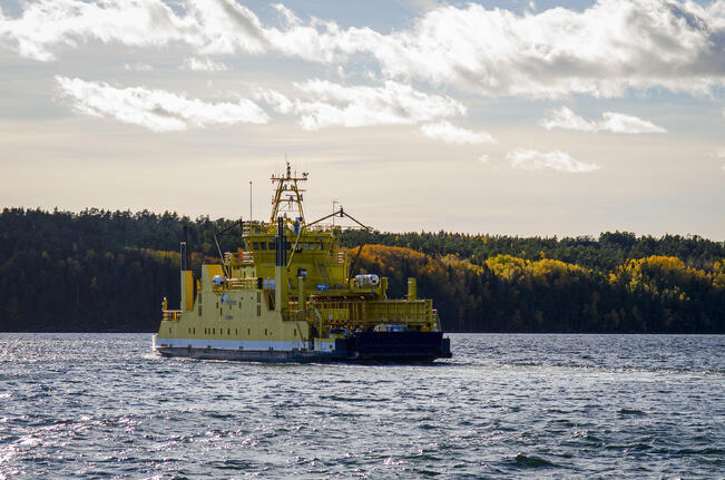 Liikennetilanne-palvelussa voi tarkastella laiturikohtaisia aikatauluja sekä lauttaliikenteen häiriötietoja. Kartalta näkee lauttojen sijainnin reaaliajassa. Reittioppaasta voi hakea joukkoliikennereitin.