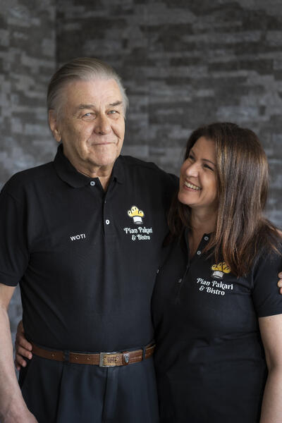 Voitto ”Woti” Ahlroth ja Pia Lehtola.