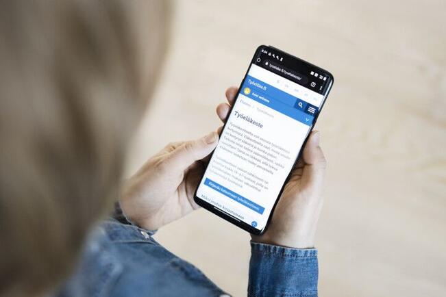 Työeläkeotteen saavat kaikki 18–67-vuotiaat, joilla on työeläkelakien mukaan vakuutettua ansiota tai etuustietoa Suomessa.