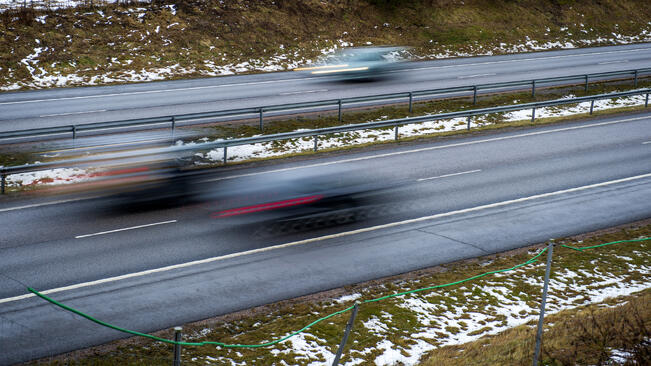 E18-moottoritiellä voidaan vielä nähdä kesärajoituksia kelistä riippuen.