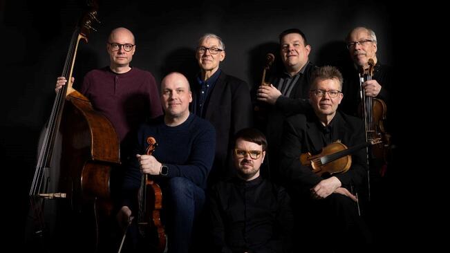 Panu Savolainen & JPP esiintyy Logomossa perjantaina. 