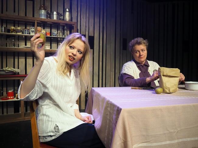 Puhdistus jatkaa Jo-Jo Teatterin ohjelmistossa.