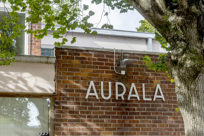 Auralan After work kursseilla on tarjontaa terveysliikunnasta teatteriin.