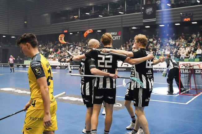 TPS juhli derbyssä.