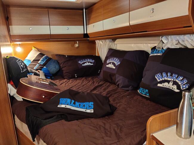 Aseman lapset ry:n Walkers-auto-toiminta Turussa on toinen Arkkipooki-palkinnon saajista.