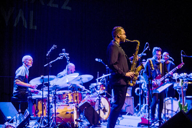 Saksofonisti Timo Lassy.