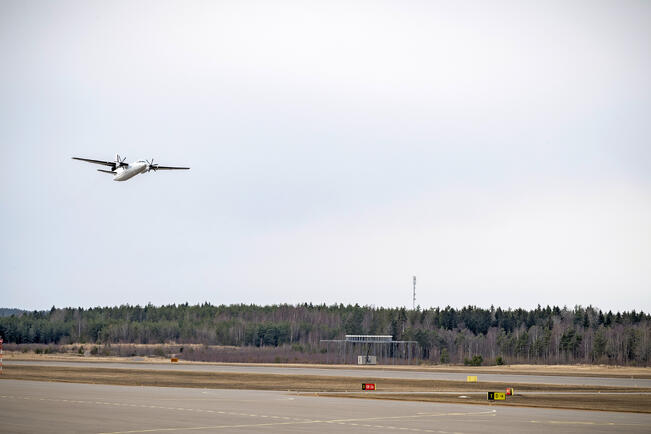 Lentoliikenteen matkustajamäärä on kasvussa.