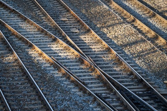 Junat korvataan busseilla rantaradan kes&#228;katkon aikana.