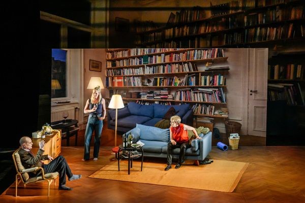 Jacob Eriksson (vas.), Niki Gunke Stangertz, Cecilia Lindqvist.