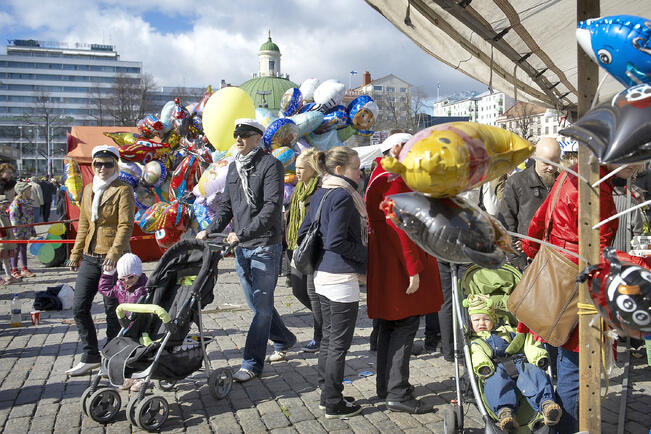 Vappuhumu valtaa jälleen Kauppatorin.