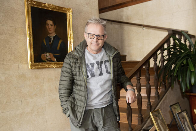  Reijo Mäki hyödyntää Vares-kirjoja luodessaan omaa arkistoaan, johon on koonnut vuosien varrella erilaisia tarinoita, anekdootteja ja sanaleikkejä.