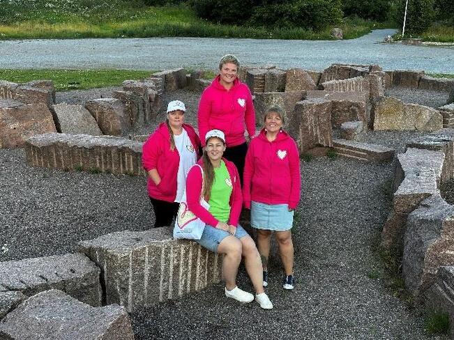 Lotta Ilmasti, Annika Ollila, Minttu Kaartosalmi ja Annika Karvonen.