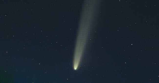 Jari Saukkonen kuvasi komeetan Chilen Río Hurtadossa sijaitsevalla kaukoputkellaan 26. syyskuuta. Kuvaa on valotettu 90 sekuntia, eli komeetta ei tule näyttämään näin kirkkaalta paljain silmin.