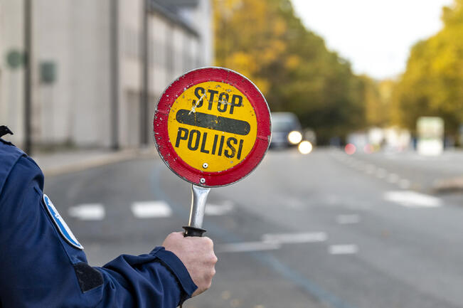 Valvonnan painopiste on nuorissa, jotka ovat yliedustettuina liikenneonnettomuuksissa. 