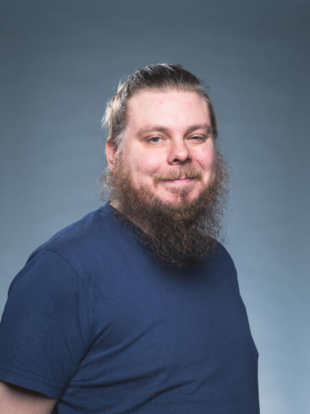 Erityinen luontosuhde on Iikka Kiven ensimmäinen sooloesitys viiteen vuoteen.