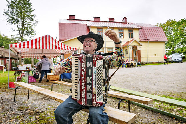 Sukselan kyläyhdistys on järjestänyt tapahtumiaan vanhalla Sukselan koululla. 