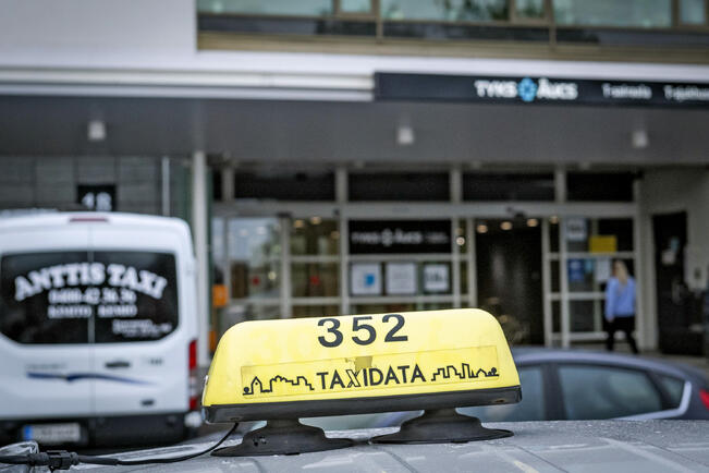 Taksikalusto uusiutuu sähköiseen suuntaan.