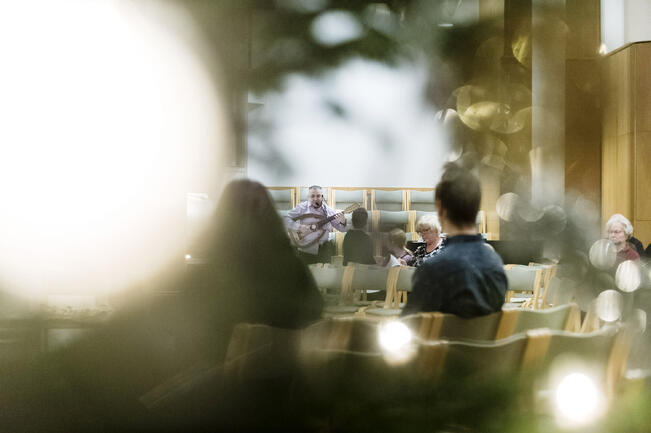 Joululauluja kokoonnutaan laulamaan 15. joulukuuta 17:ssä yhteislaulutilaisuudessa Turussa ja Kaarinassa.