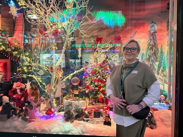 Oravat ovat Turun Stockmannin johtajan, Rikkka Mattilan, oma suosikki jouluikkunan eläinkavalkadista.