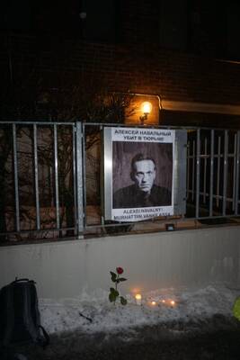 Entisen konsulaatin aidassa oli pitkään Navalnyin muistopaikka. 