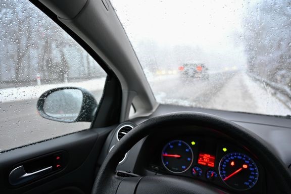 Liikennek&#228;yt&#246;st&#228; poistetulla ajoneuvolla ajaminen voi tulla kalliiksi. Maksut perit&#228;&#228;n koko silt&#228; ajalta, kun ajoneuvo on ollut vakuuttamatta, vaikka sill&#228; olisi ajettu luvatta vain yhten&#228; p&#228;iv&#228;n&#228;. 
