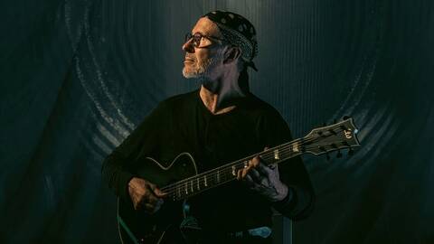 Peter Lerche soittaa Turku Jazz Orchestran solistina Sigyn-salissa.  