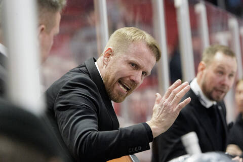 Tommi Miettinen lähti TPS:stä samalla ovenavauksella urheilujohtaja Rauli Uraman kanssa.