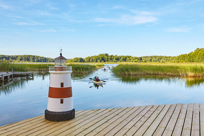 Tammiluodon viinitilalle pääsee myös vesiteitse.