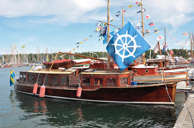 Salonkivene Oden vuodelta 1906. 