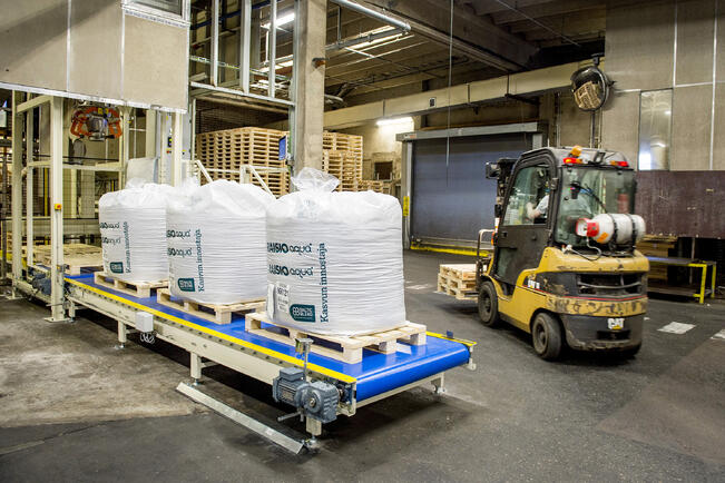 Kalanrehutehdasta uudistettiin vuonna 2017. Tuotantokapaisteetti kasvoi kolmanneksen.