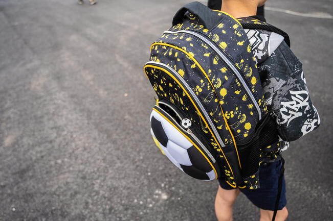 Repun lahjoittaja voi halutessaan myös lisätä koulutarvikkeita repun sisään. 