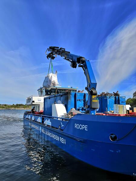 Saariston asukkaiden ja mökkeilijöiden romua ja vaarallisia jätteitä on kerätty Lounais-Suomessa jo yli 20 vuoden ajan.