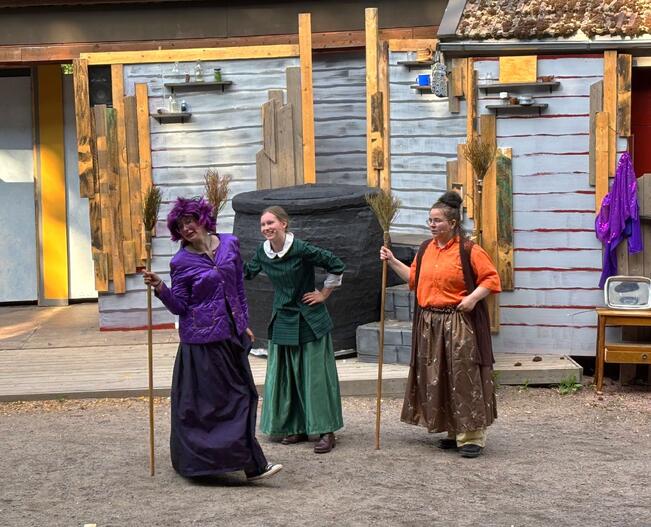 Tammipartion lastenteatterissa nähdään Noitavuoren jymy-yllätyspaukku.