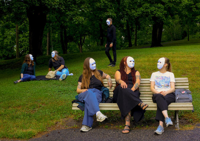 Sari Niemi, Toisen pään sisään ei näe.