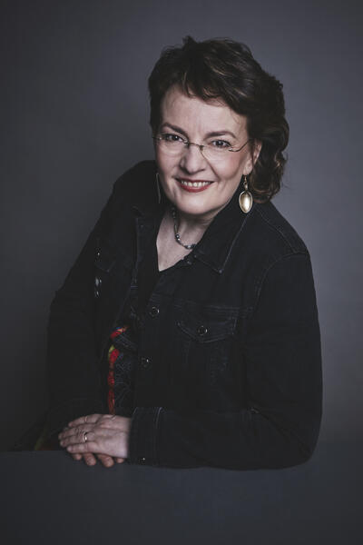 Paula Havaste on ollut 2000-luvulla tuottelias kirjailija. Teoksia on syntynyt lähes vuosittain. Historiallisten romaanien lisäksi hän on kirjoittanut lastenkirjoja.