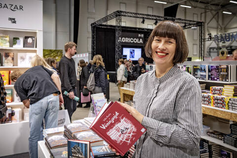 Vilja-Tuulia Huotarinen.