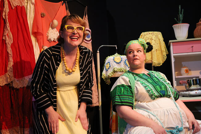 Mira Lattu ja Merita Seppälä.