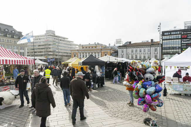 Suurmarkkinat täyttää Kauppatorin Turun päivänä eli sunnuntaina 21. syyskuuta. Kuva on viime maaliskuulta.