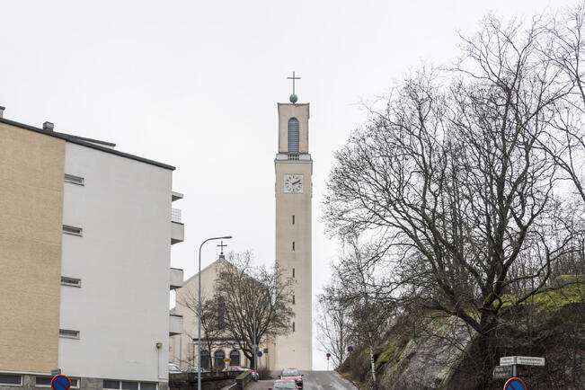 Sunnuntain pääjumalanpalvelus sekä lauantai-illan iltaehtoollinen siirtyvät Tuomiokirkon peruskorjauksen alkaessa helmikuussa Martinkirkkoon.