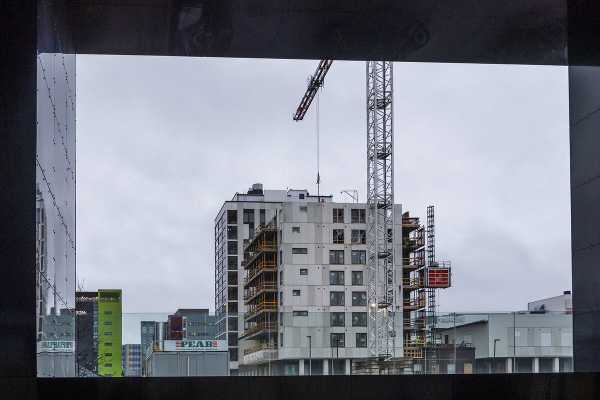 Kirjoittajan mielestä asuntopolitiikkaa ohjaa nyt talous, ei inhimillisyys.