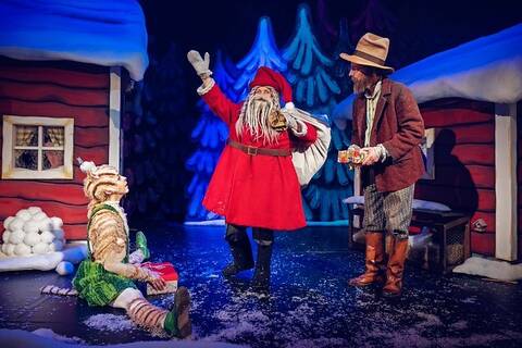 Alexandra Oupornikova, Minna Hämäläinen ja Kimmo Rasila. 