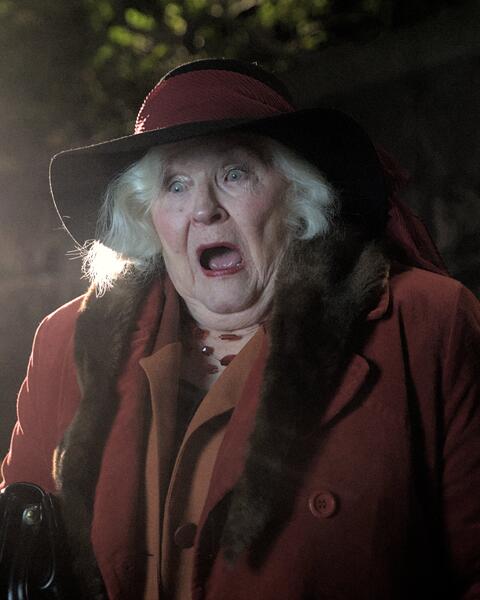 Eliina Rantakallio tähdittää kauhuteemaista musiikkivideota.